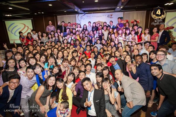 langmaster-tuyen-chuyen-vien-thiet-ke-do-hoa-1468085936