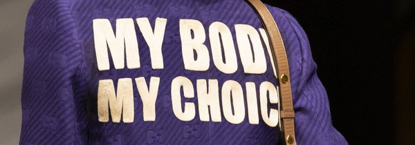 bo-suu-tap-cruise-2020-va-loi-tuyen-bo-cua-gucci-my-body-my-choice-1560492002