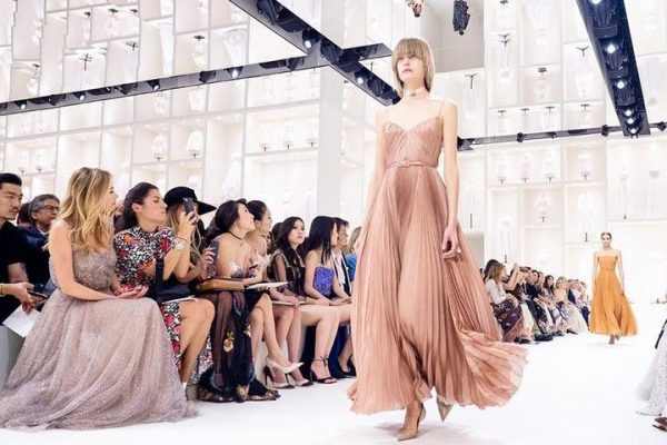 Haute Couture - Thời trang may đo cao cấp