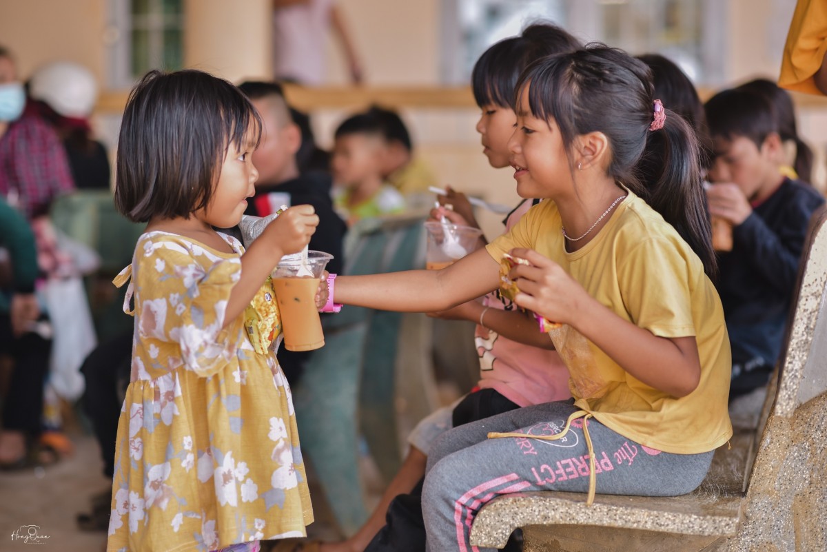 Lê Nga - Cô gái nhỏ "vận chuyển" yêu thương